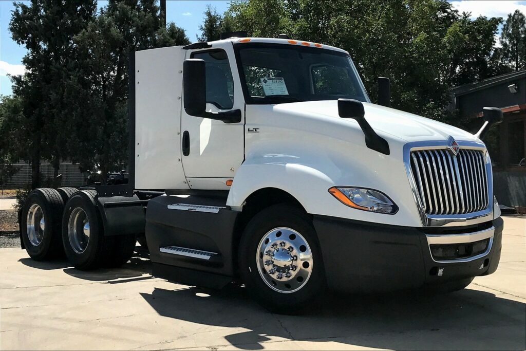 2021 CUM LT625 6×4 Day Cab