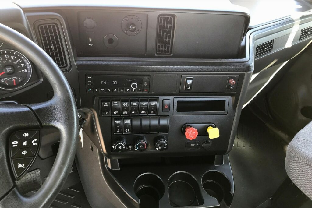 2021 CUM LT625 6×4 Day Cab