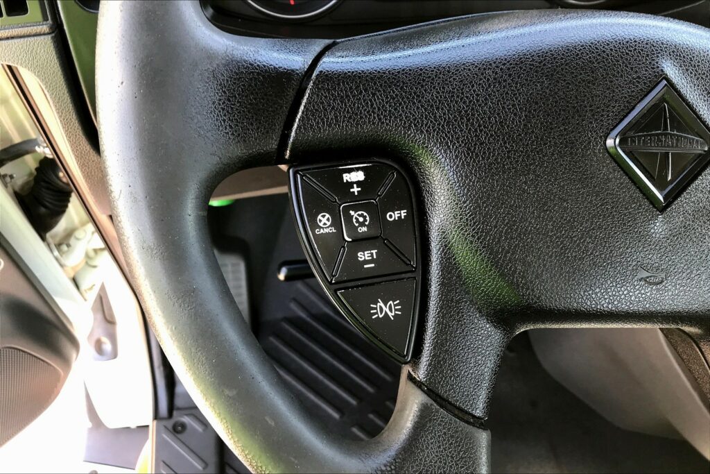 2021 CUM LT625 6×4 Day Cab