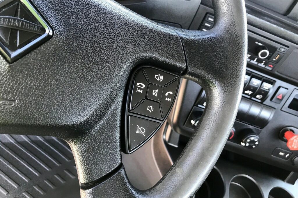 2021 CUM LT625 6×4 Day Cab