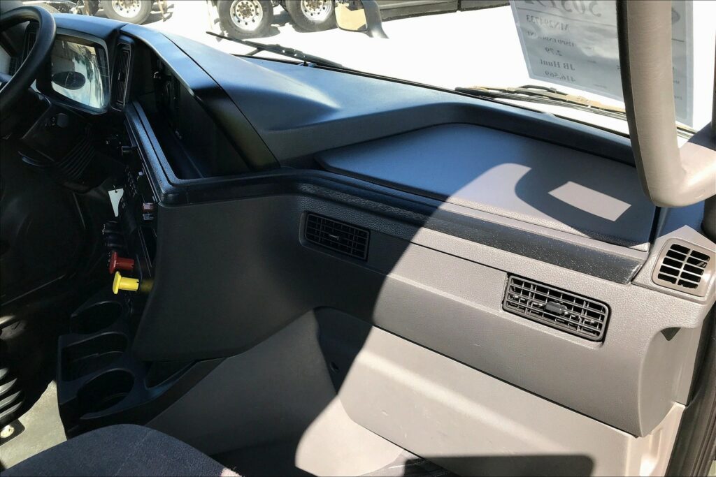 2021 CUM LT625 6×4 Day Cab