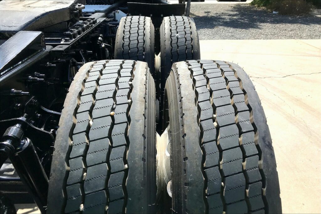 2021 CUM LT625 6×4 Day Cab