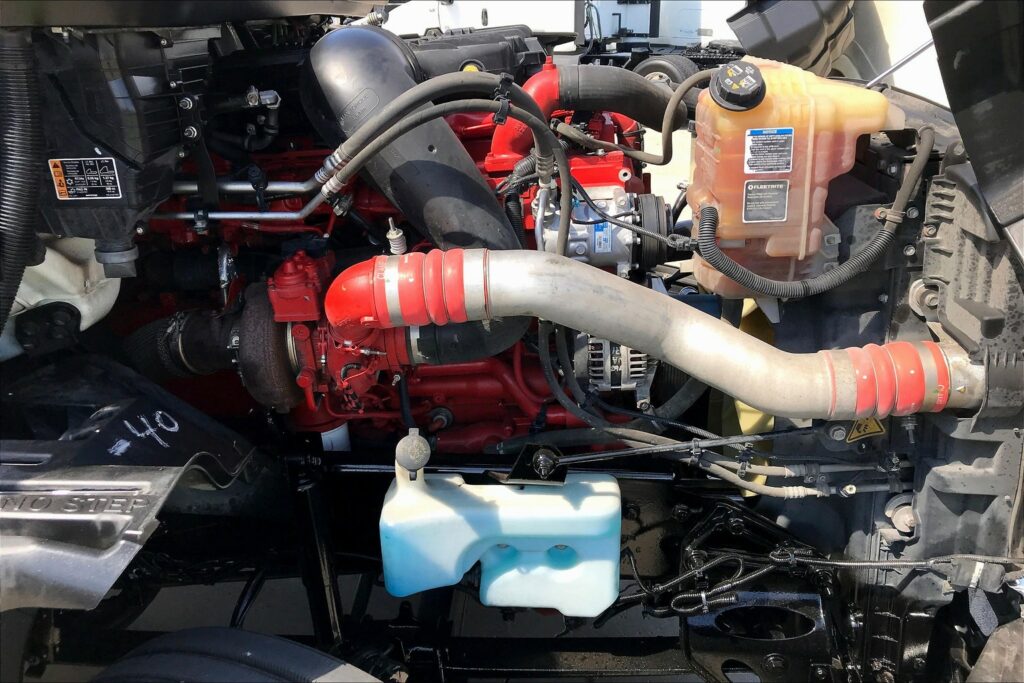 2021 CUM LT625 6×4 Day Cab