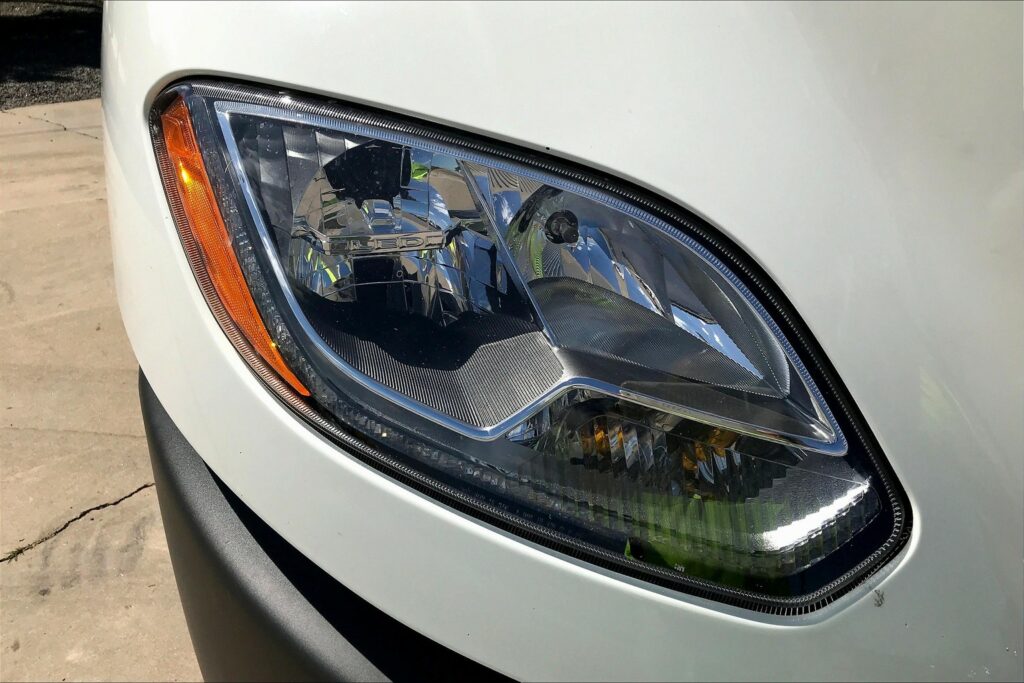 2022 CUM LT625 6×4 Sleeper