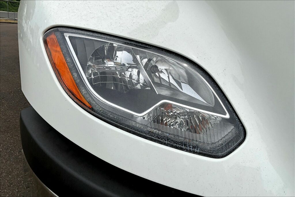 2022 CUM LT625 6×4 Sleeper