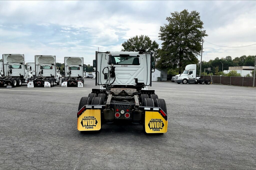 2020 CUM LT625 6×4 Day Cab