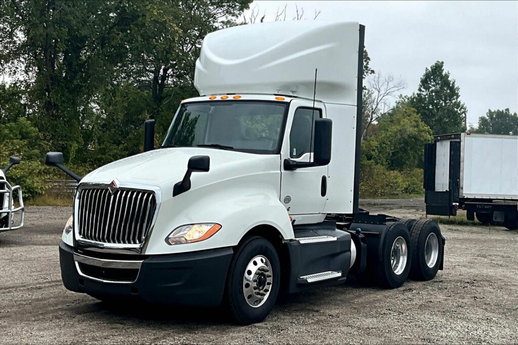 2020 CUM LT625 6×4 Day Cab