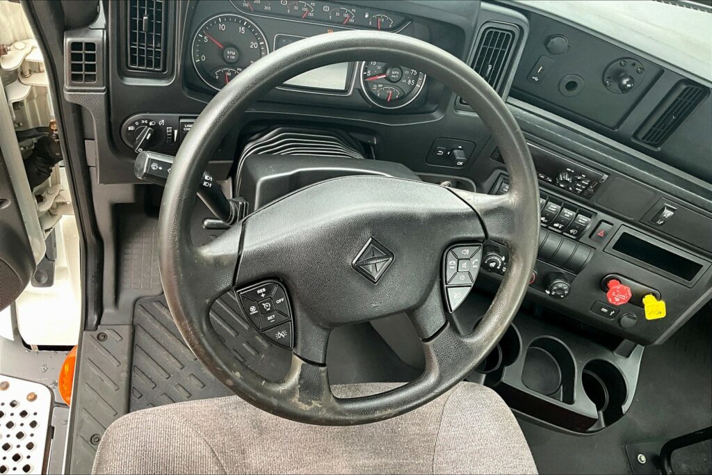 2020 CUM LT625 6×4 Day Cab