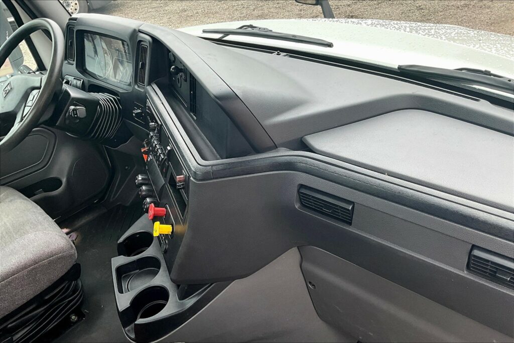 2020 CUM LT625 6×4 Day Cab