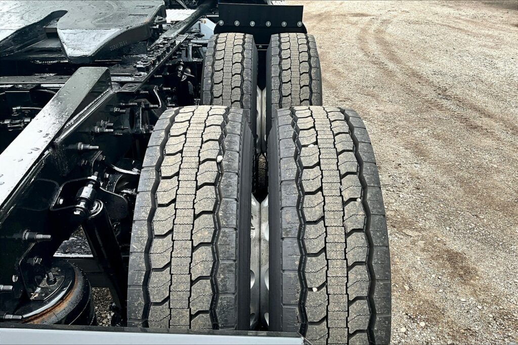 2020 CUM LT625 6×4 Day Cab