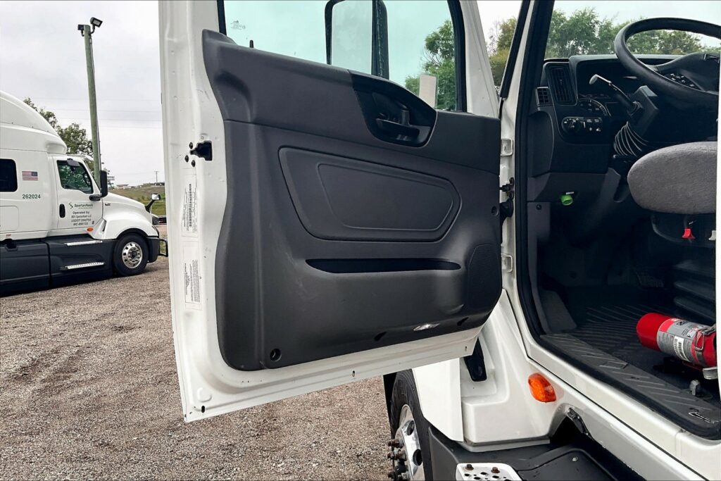 2020 CUM LT625 6×4 Day Cab