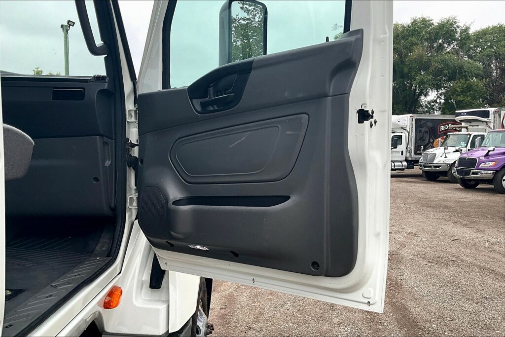 2020 CUM LT625 6×4 Day Cab