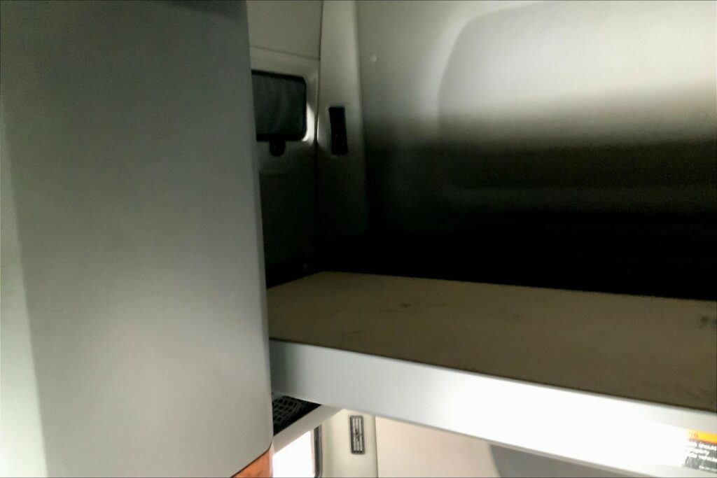 2021 CUM LT625 6×4 Sleeper