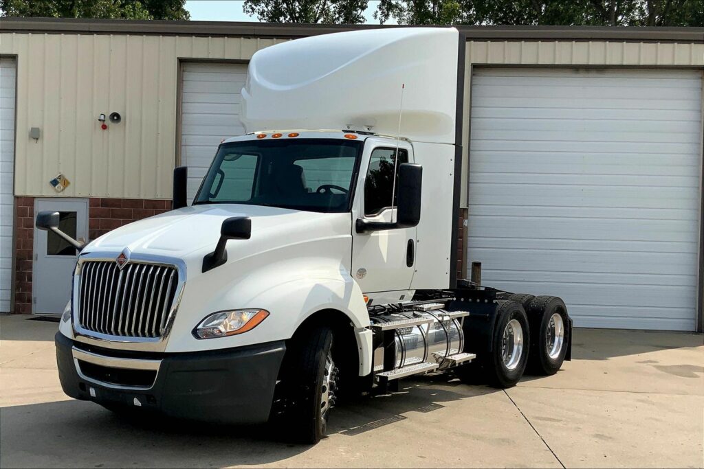 2020 CUM LT625 6×4 Day Cab