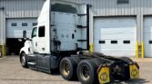 2022 CUM LT625 6×4 Sleeper