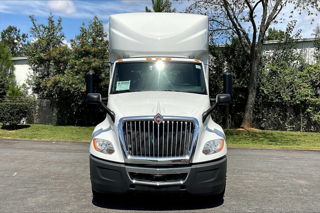 2021 CUM LT625 6×4 Day Cab