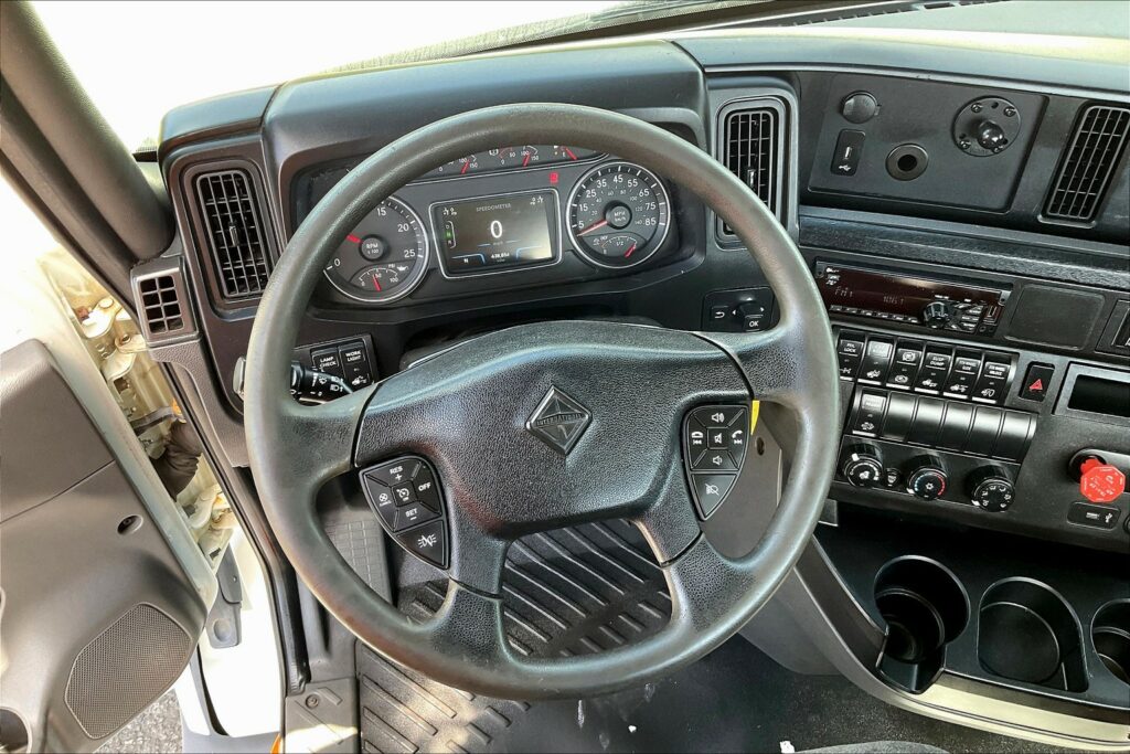 2021 CUM LT625 6×4 Day Cab