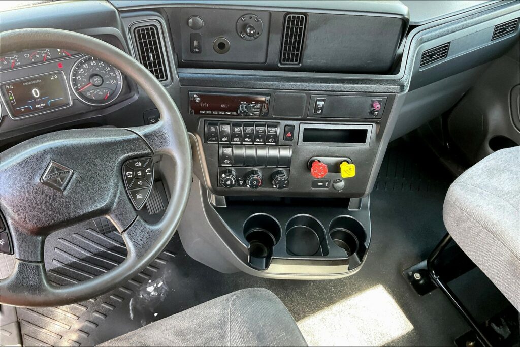 2021 CUM LT625 6×4 Day Cab