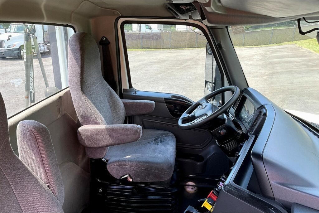 2021 CUM LT625 6×4 Day Cab