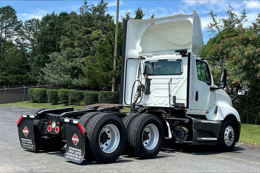 2021 CUM LT625 6×4 Day Cab