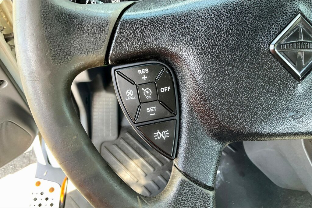 2021 CUM LT625 6×4 Day Cab