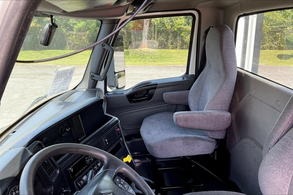 2021 CUM LT625 6×4 Day Cab
