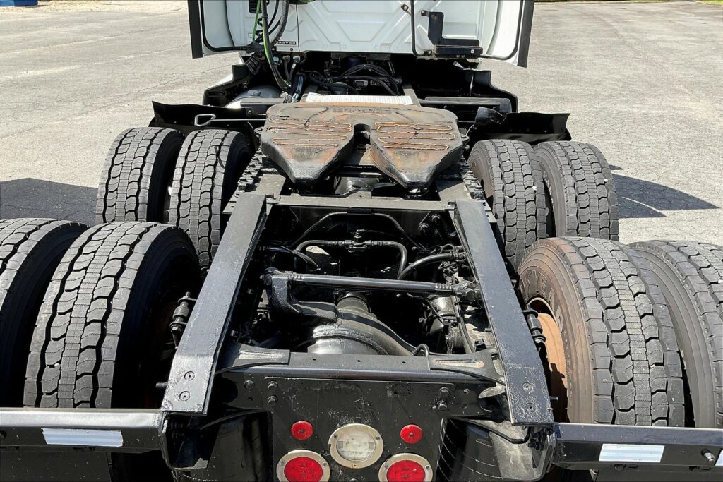 2021 CUM LT625 6×4 Day Cab