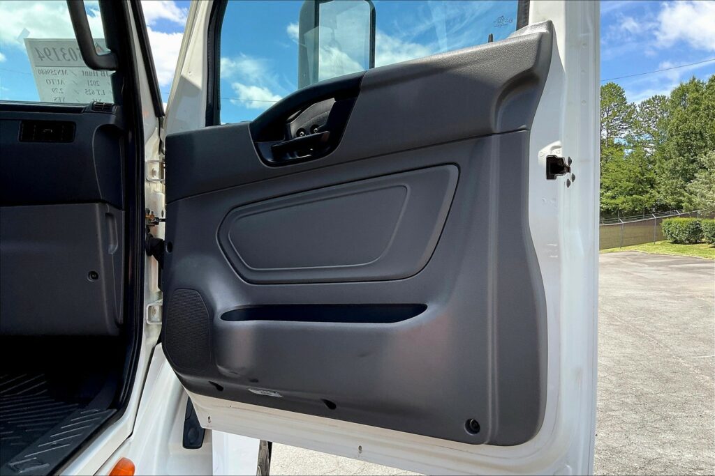 2021 CUM LT625 6×4 Day Cab