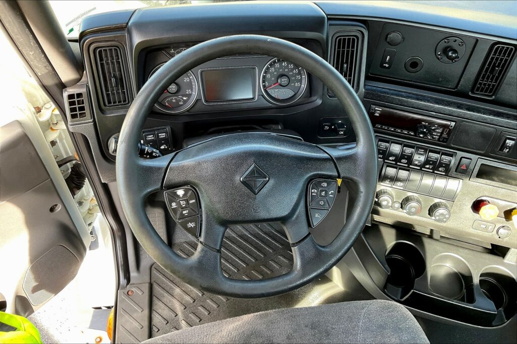 2021 CUM LT625 6×4 Day Cab