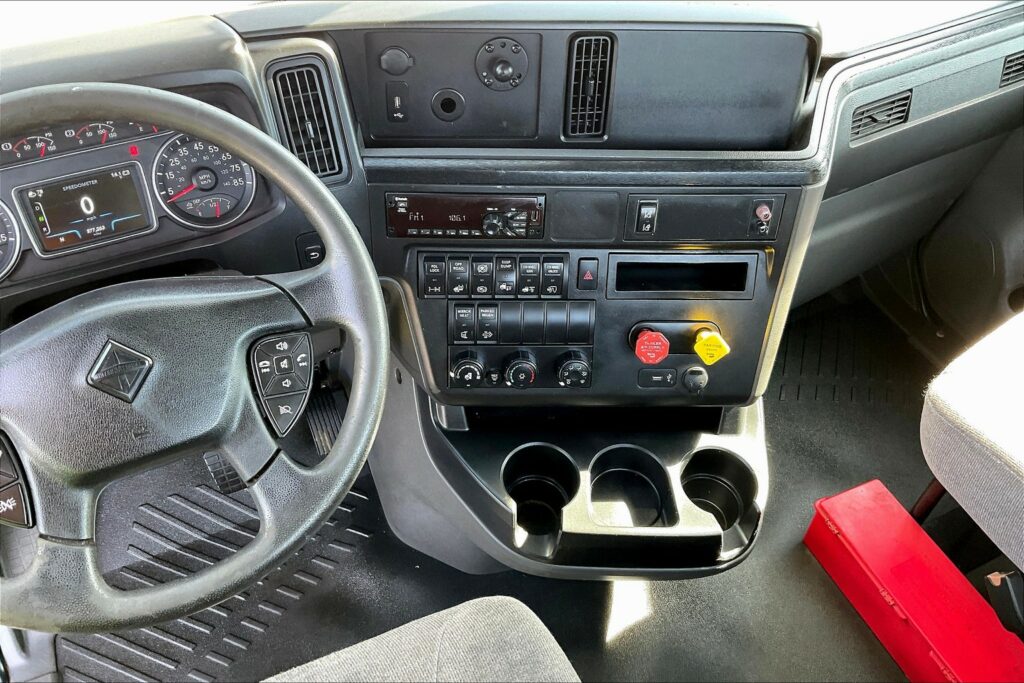 2021 CUM LT625 6×4 Day Cab