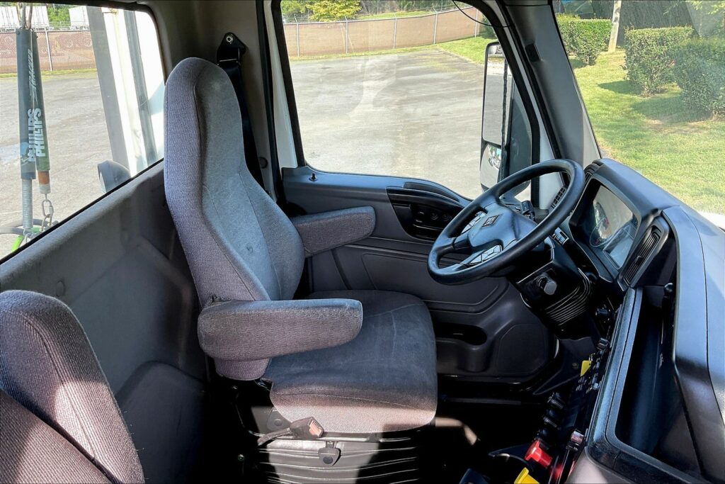 2021 CUM LT625 6×4 Day Cab