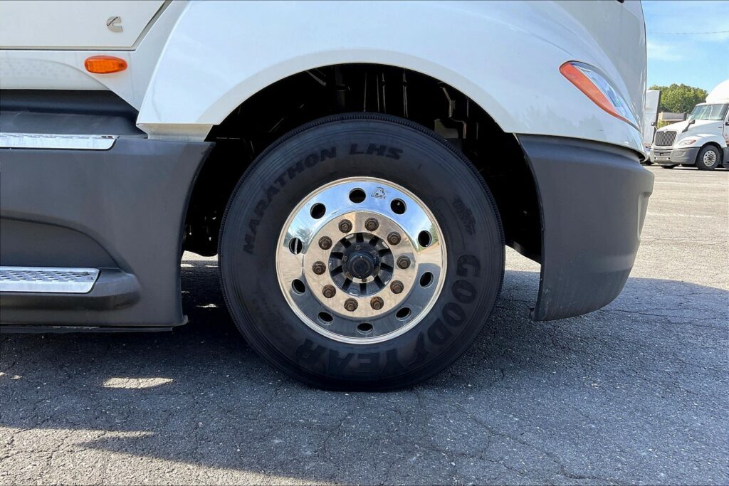 2021 CUM LT625 6×4 Day Cab