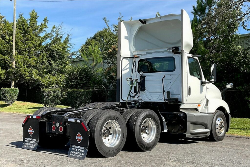 2021 CUM LT625 6×4 Day Cab