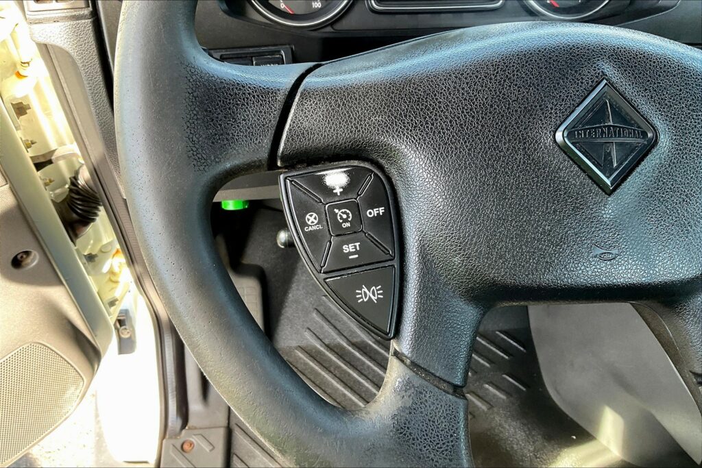 2021 CUM LT625 6×4 Day Cab