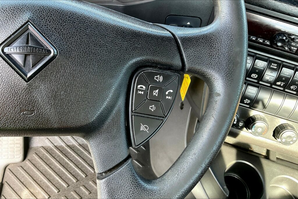 2021 CUM LT625 6×4 Day Cab