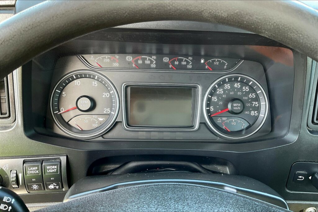 2021 CUM LT625 6×4 Day Cab