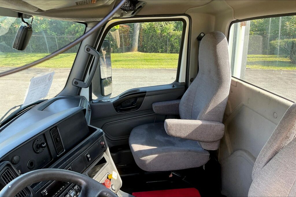 2021 CUM LT625 6×4 Day Cab