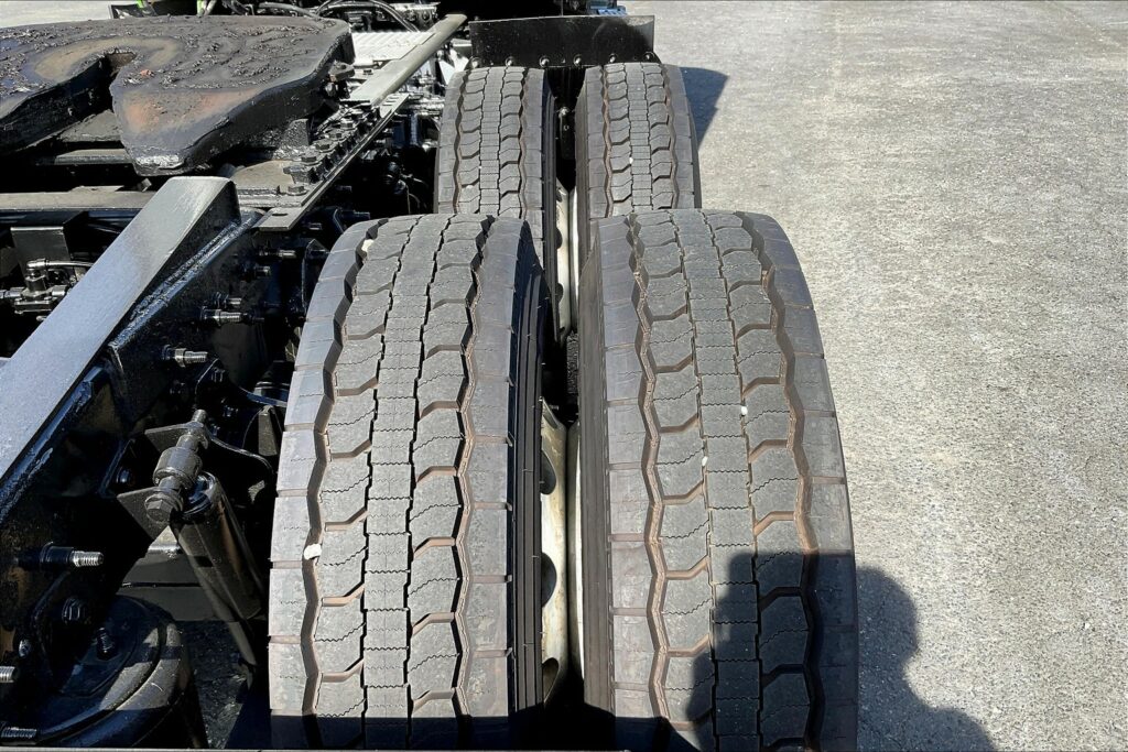 2021 CUM LT625 6×4 Day Cab