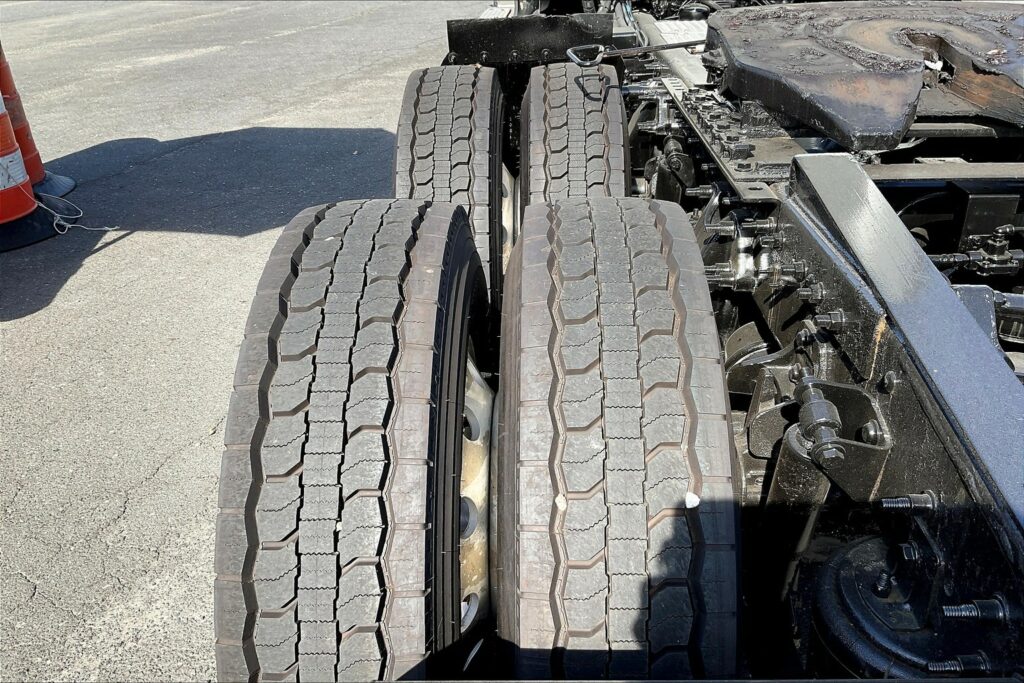 2021 CUM LT625 6×4 Day Cab