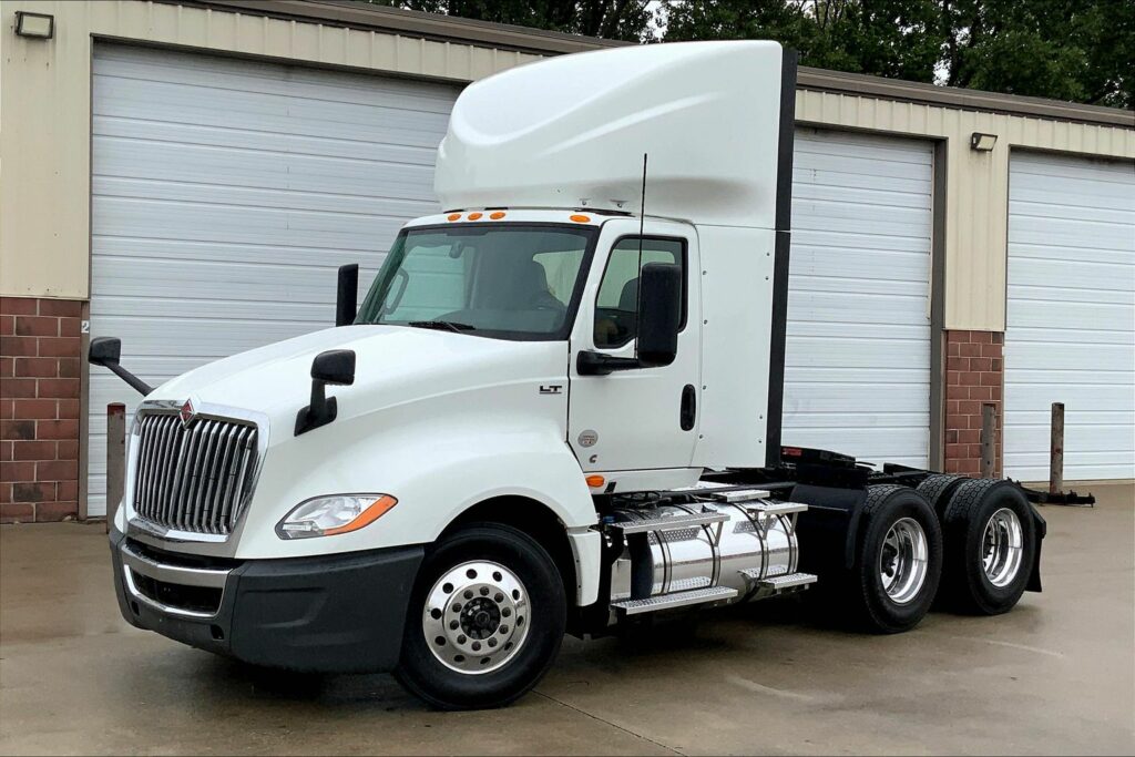 2020 CUM LT625 6×4 Day Cab