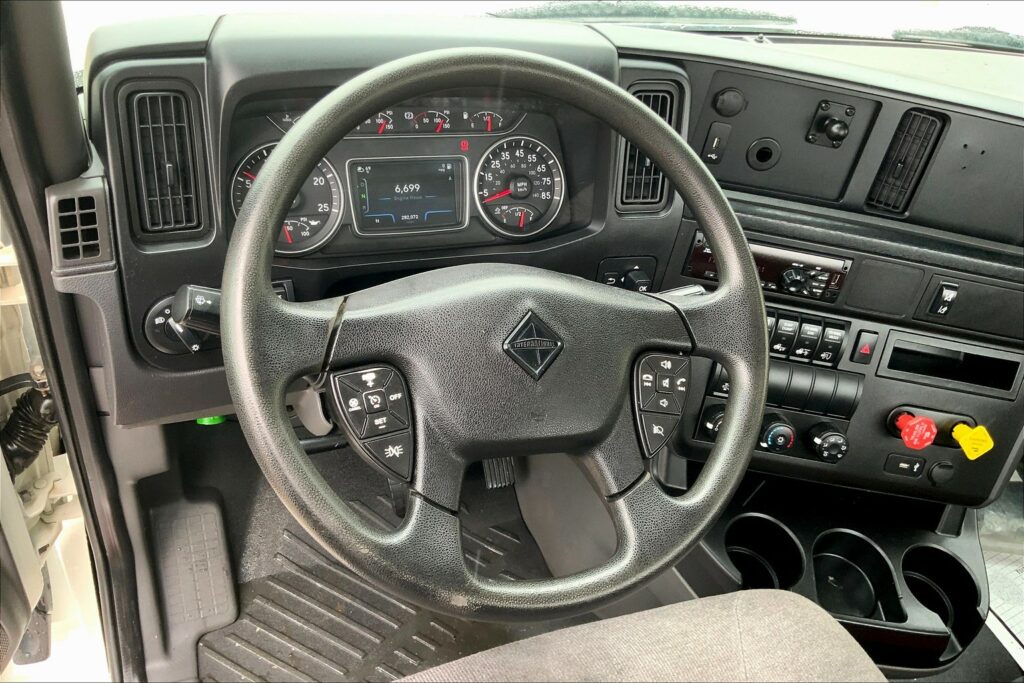 2020 CUM LT625 6×4 Day Cab