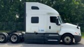 2021 CUM LT625 6×4 Sleeper