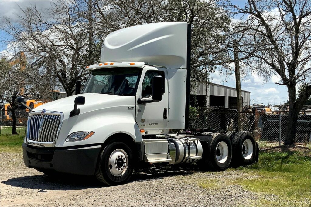 2019 INT LT625 6×4 Day Cab