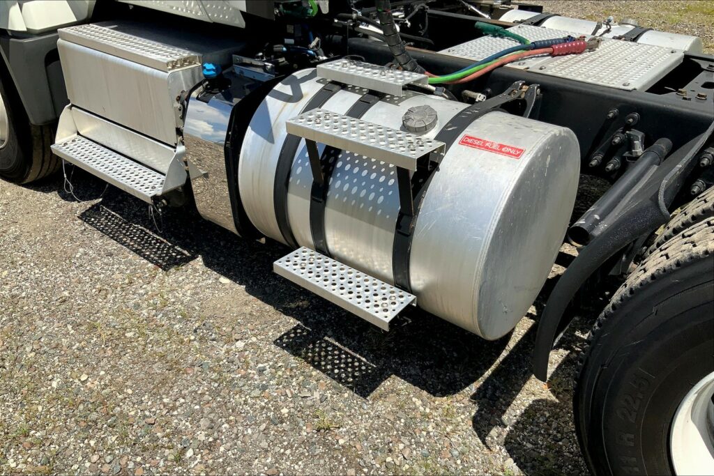 2019 INT LT625 6×4 Day Cab