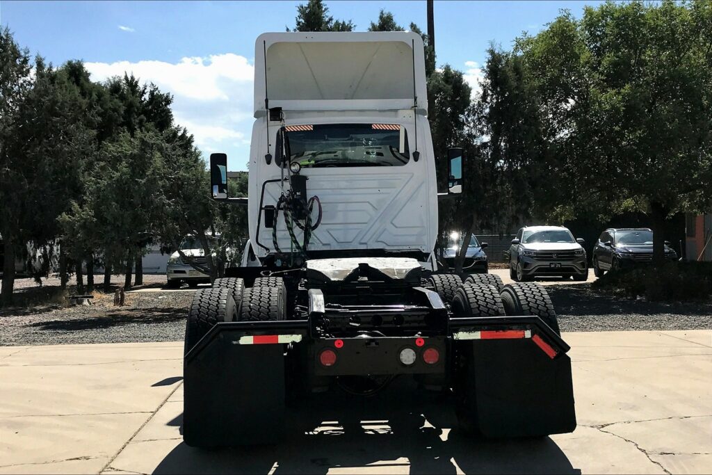 2019 INT LT625 6×4 Day Cab