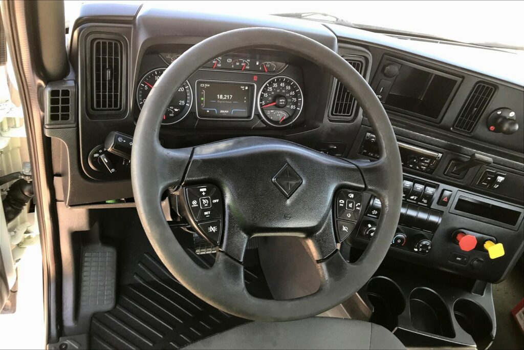 2019 INT LT625 6×4 Day Cab