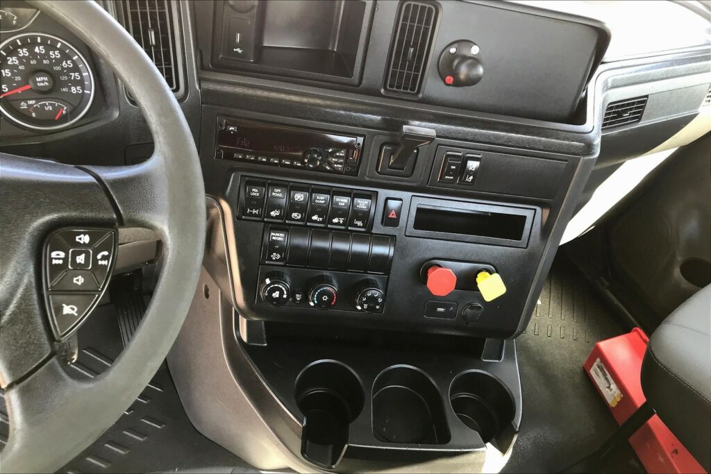 2019 INT LT625 6×4 Day Cab