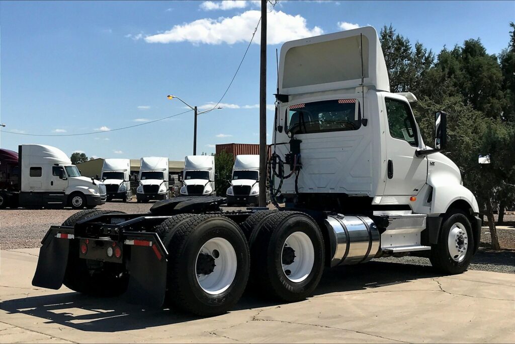 2019 INT LT625 6×4 Day Cab