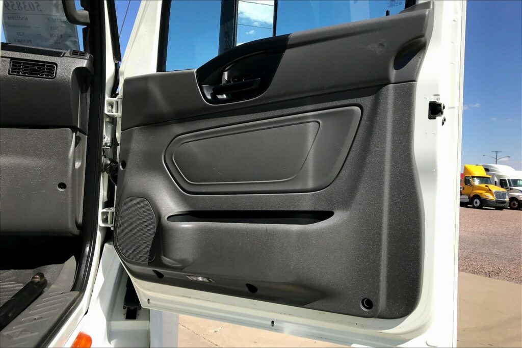 2019 INT LT625 6×4 Day Cab