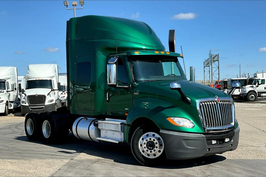 2021 INT LT625 6×4 Sleeper
